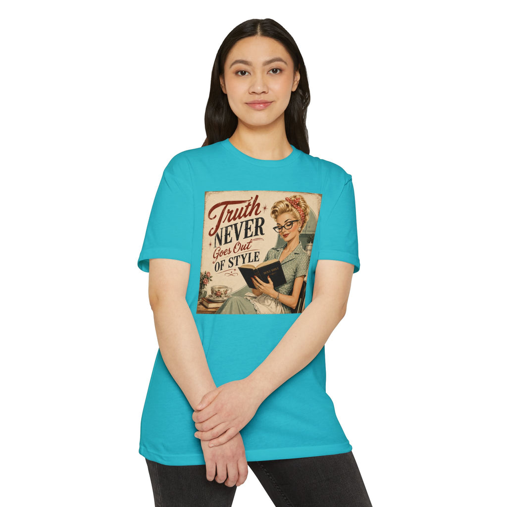 Retro Housewife T-Shirt - "Truth Never Goes Out of Style" Vintage Graphic Tee