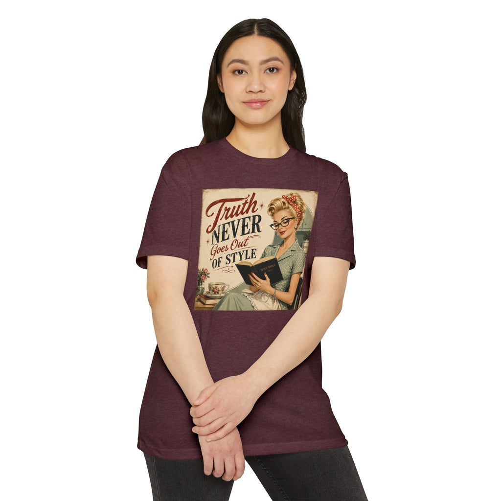 Retro Housewife T-Shirt - "Truth Never Goes Out of Style" Vintage Graphic Tee