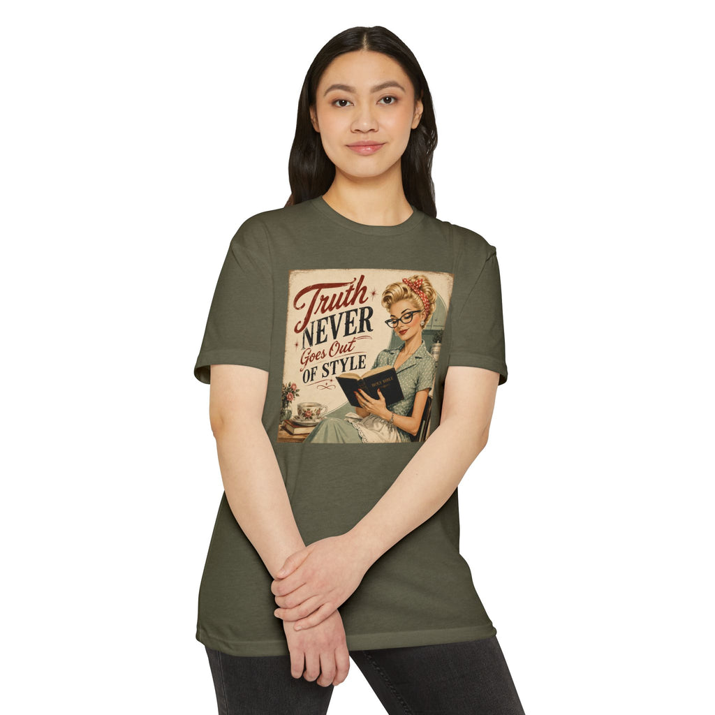 Retro Housewife T-Shirt - "Truth Never Goes Out of Style" Vintage Graphic Tee